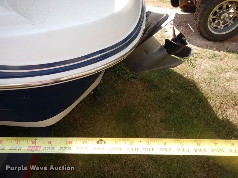 image for item HO9174 2005 Four Winns Horizon 190  boat