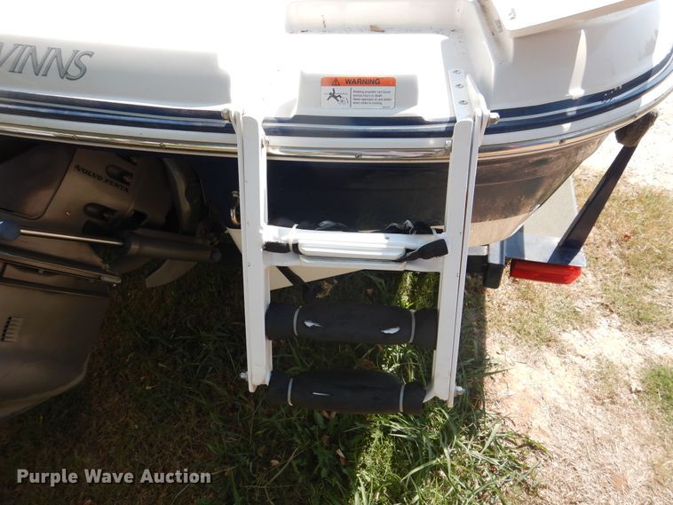 image for item HO9174 2005 Four Winns Horizon 190  boat