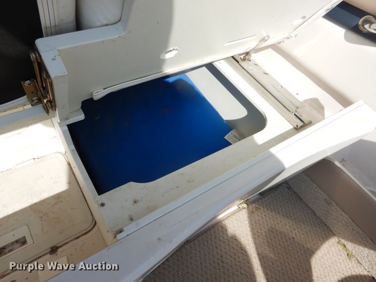 image for item HO9174 2005 Four Winns Horizon 190  boat