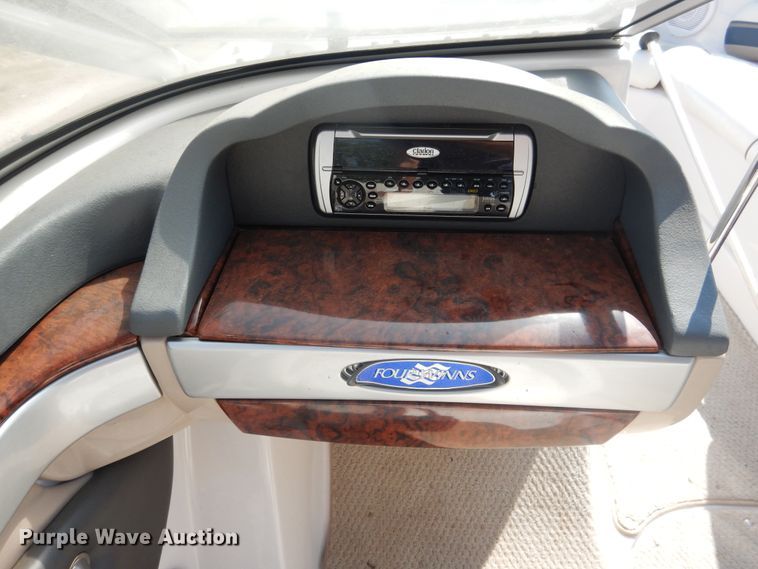 image for item HO9174 2005 Four Winns Horizon 190  boat