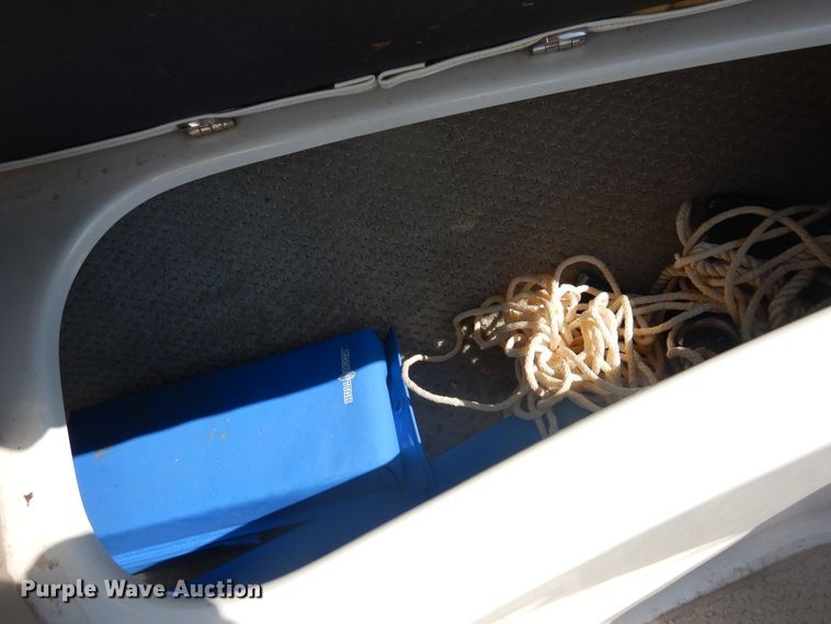 image for item HO9174 2005 Four Winns Horizon 190  boat