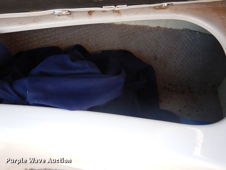 image for item HO9174 2005 Four Winns Horizon 190  boat