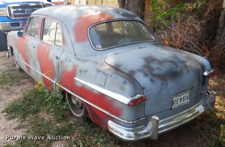 image for item HO9176 1951 Ford  sedan