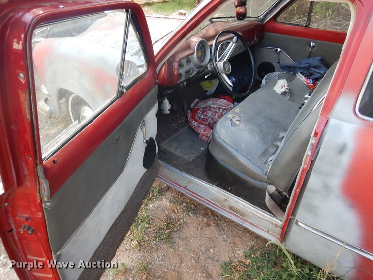 image for item HO9176 1951 Ford  sedan