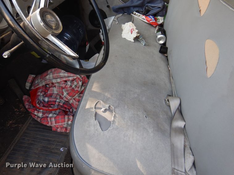 image for item HO9176 1951 Ford  sedan