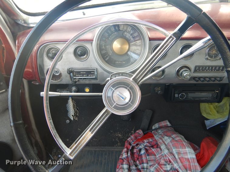 image for item HO9176 1951 Ford  sedan