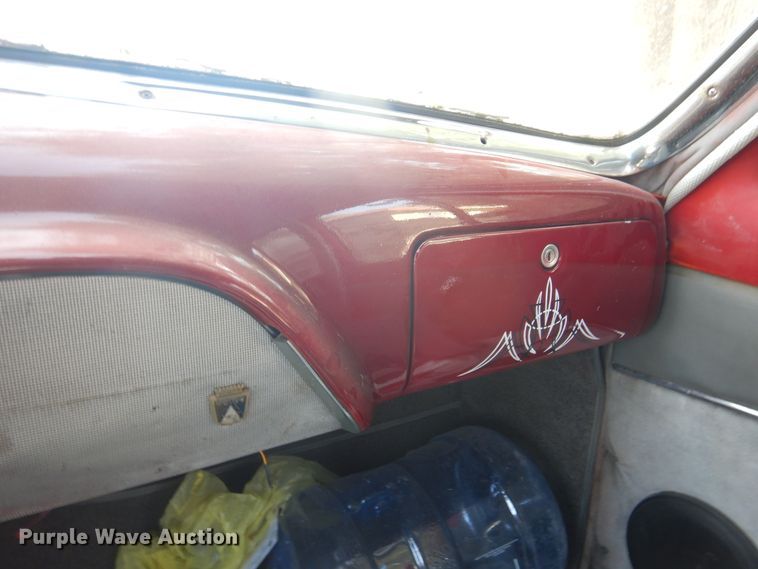 image for item HO9176 1951 Ford  sedan