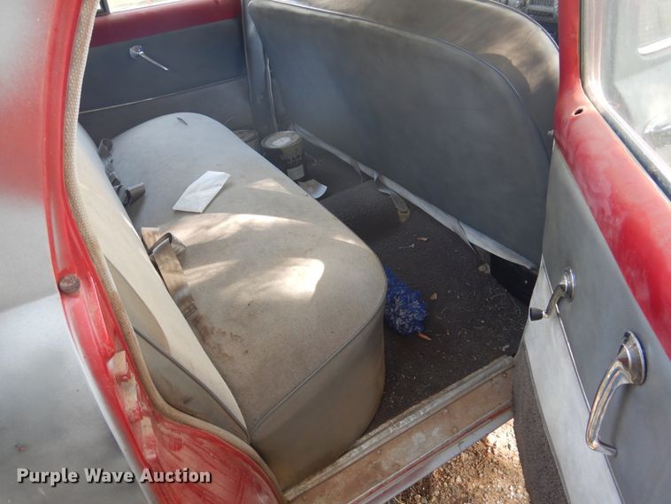 image for item HO9176 1951 Ford  sedan