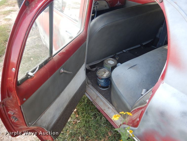 image for item HO9176 1951 Ford  sedan