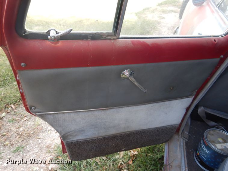 image for item HO9176 1951 Ford  sedan