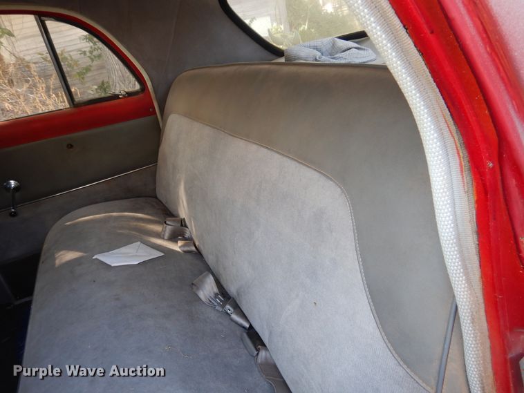 image for item HO9176 1951 Ford  sedan