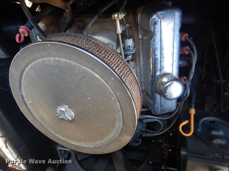 image for item HO9176 1951 Ford  sedan