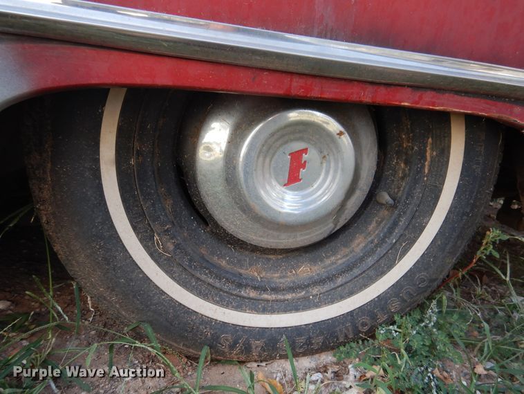 image for item HO9176 1951 Ford  sedan