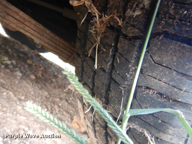 image for item HO9176 1951 Ford  sedan