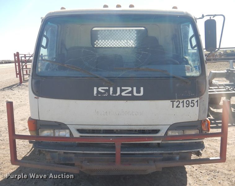 image for item HO9187 1995 Isuzu NPR  flatbed truck