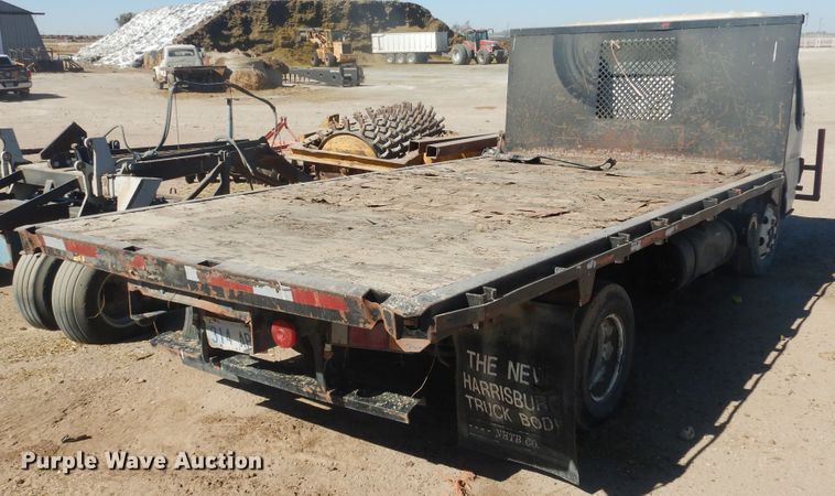 image for item HO9187 1995 Isuzu NPR  flatbed truck