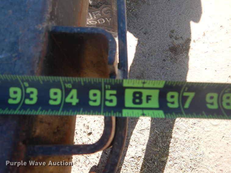 image for item HO9187 1995 Isuzu NPR  flatbed truck