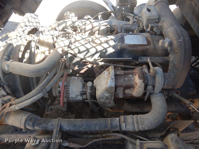 image for item HO9187 1995 Isuzu NPR  flatbed truck