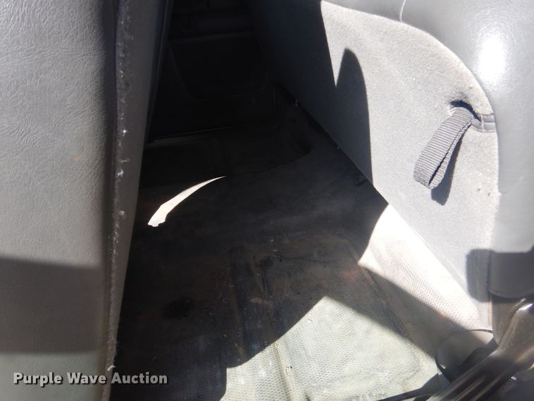 image for item HO9238 2004 GMC Sierra 1500  Ext. Cab pickup truck