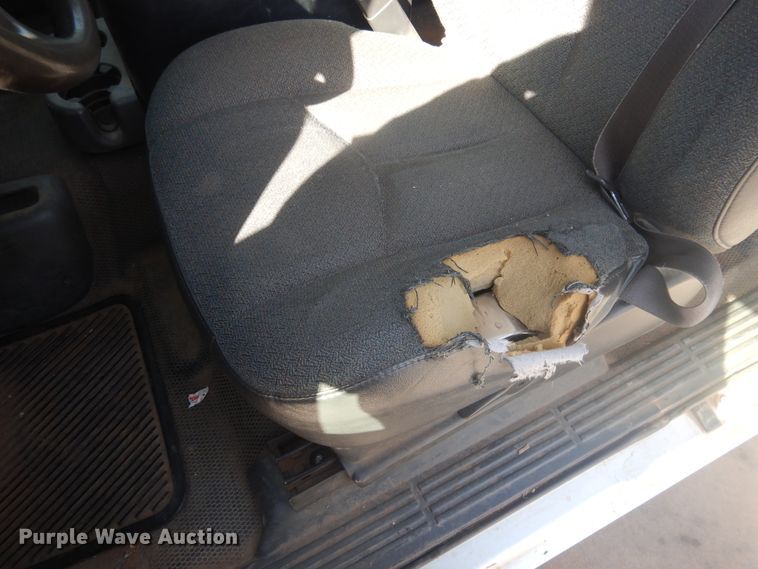 image for item HO9238 2004 GMC Sierra 1500  Ext. Cab pickup truck