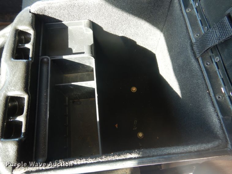 image for item HO9238 2004 GMC Sierra 1500  Ext. Cab pickup truck