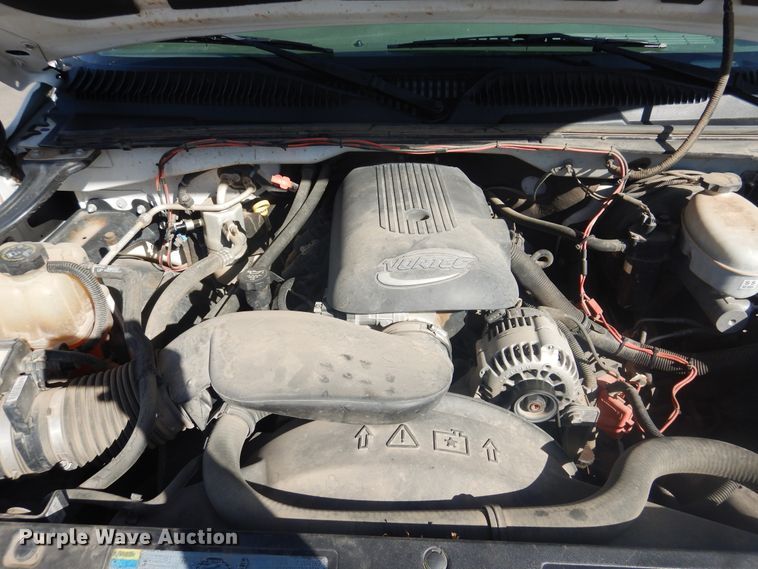 image for item HO9238 2004 GMC Sierra 1500  Ext. Cab pickup truck