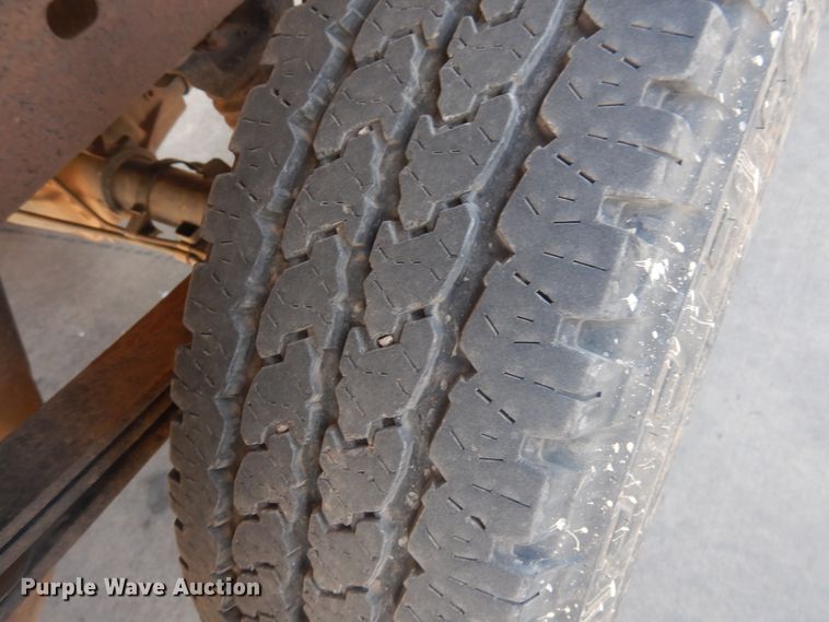 image for item HO9238 2004 GMC Sierra 1500  Ext. Cab pickup truck