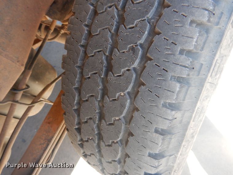 image for item HO9238 2004 GMC Sierra 1500  Ext. Cab pickup truck