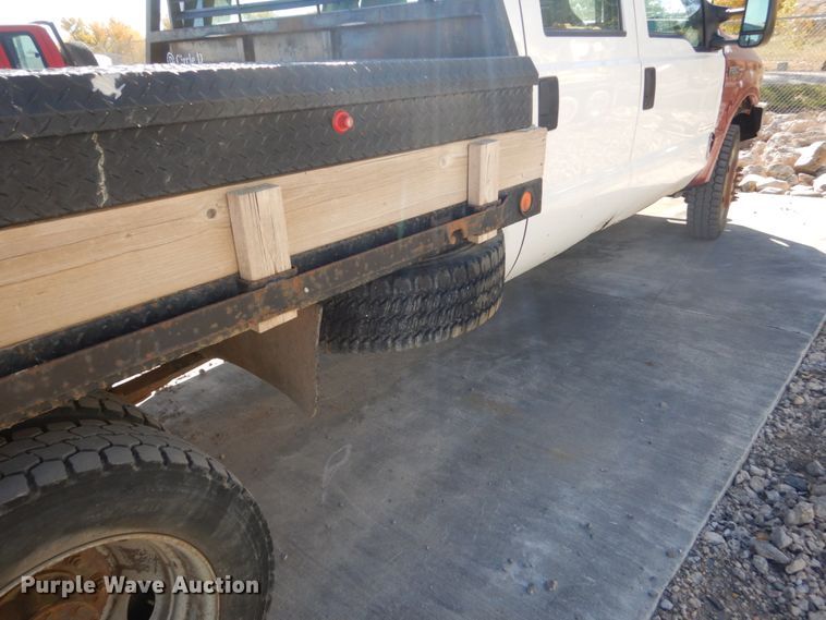 image for item HS9364 2001 Ford F450 Super Duty  Crew Cab flatbed truck