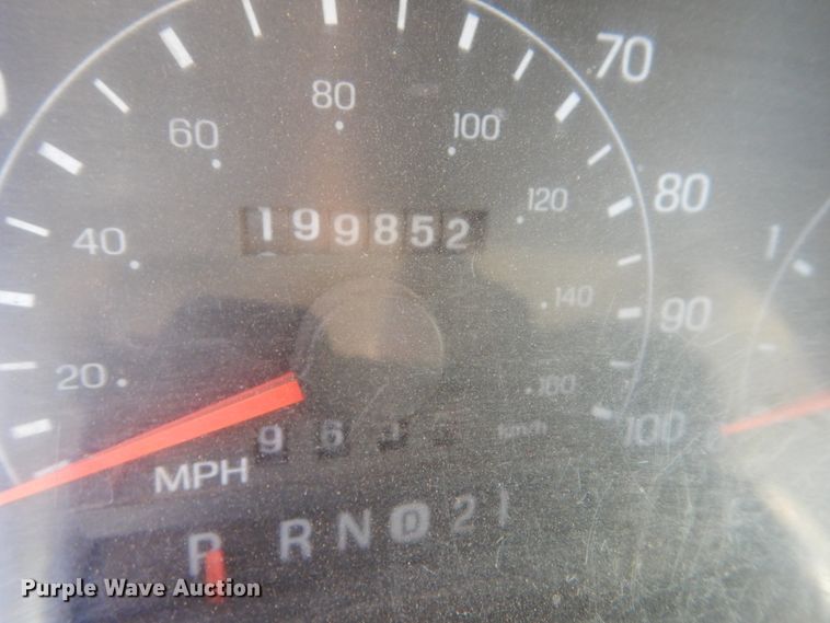 image for item HS9364 2001 Ford F450 Super Duty  Crew Cab flatbed truck