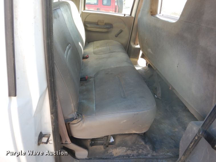 image for item HS9364 2001 Ford F450 Super Duty  Crew Cab flatbed truck