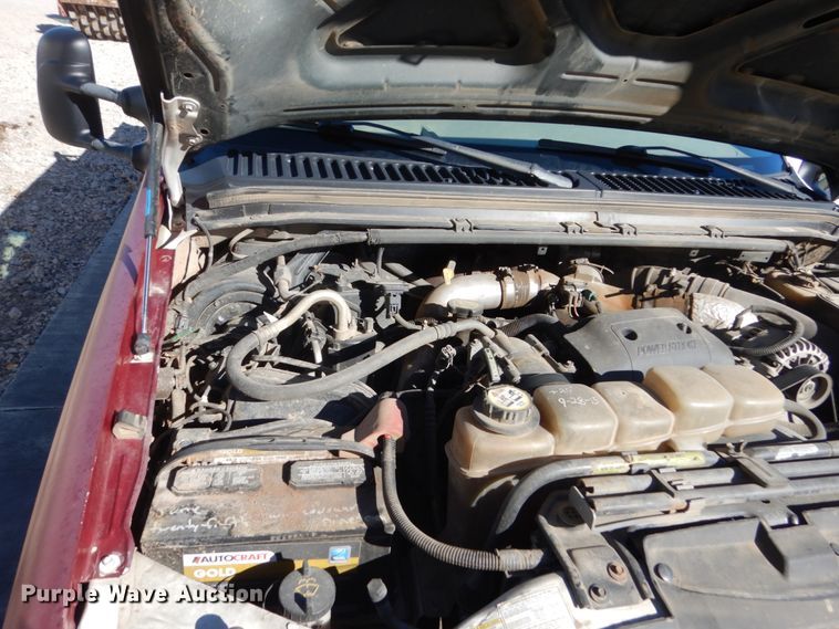 image for item HS9364 2001 Ford F450 Super Duty  Crew Cab flatbed truck