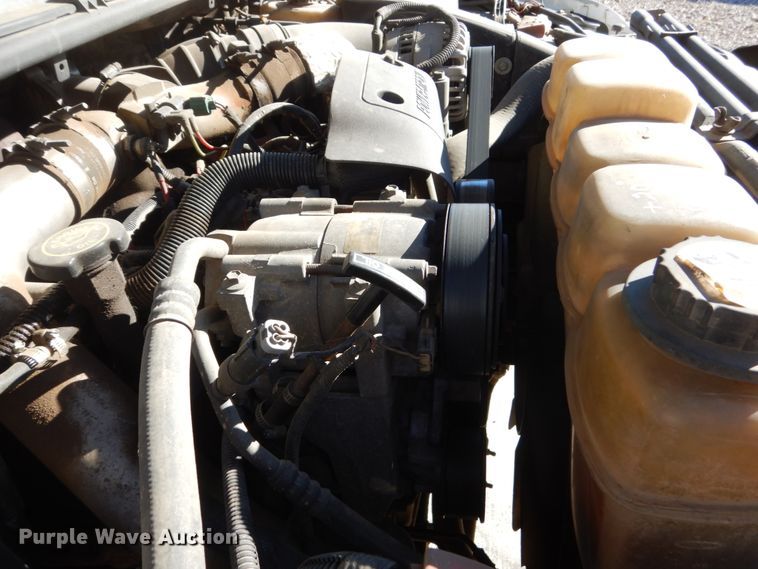 image for item HS9364 2001 Ford F450 Super Duty  Crew Cab flatbed truck