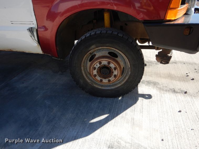 image for item HS9364 2001 Ford F450 Super Duty  Crew Cab flatbed truck