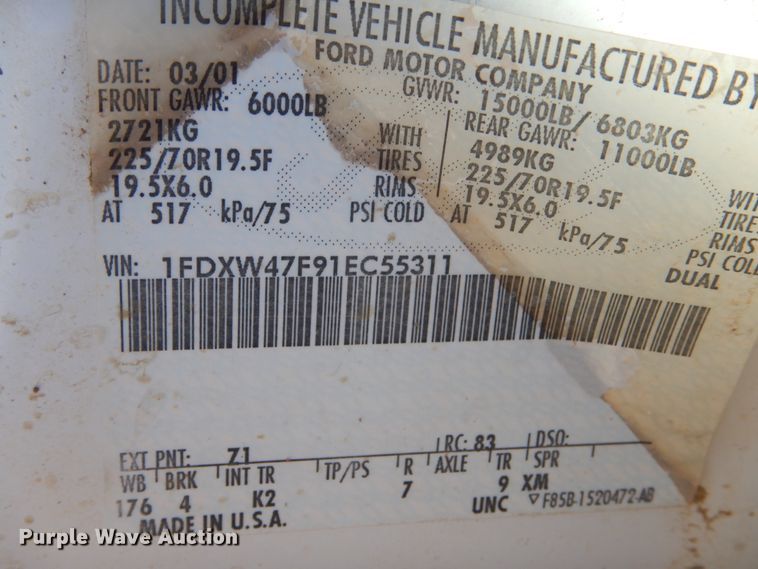 image for item HS9364 2001 Ford F450 Super Duty  Crew Cab flatbed truck