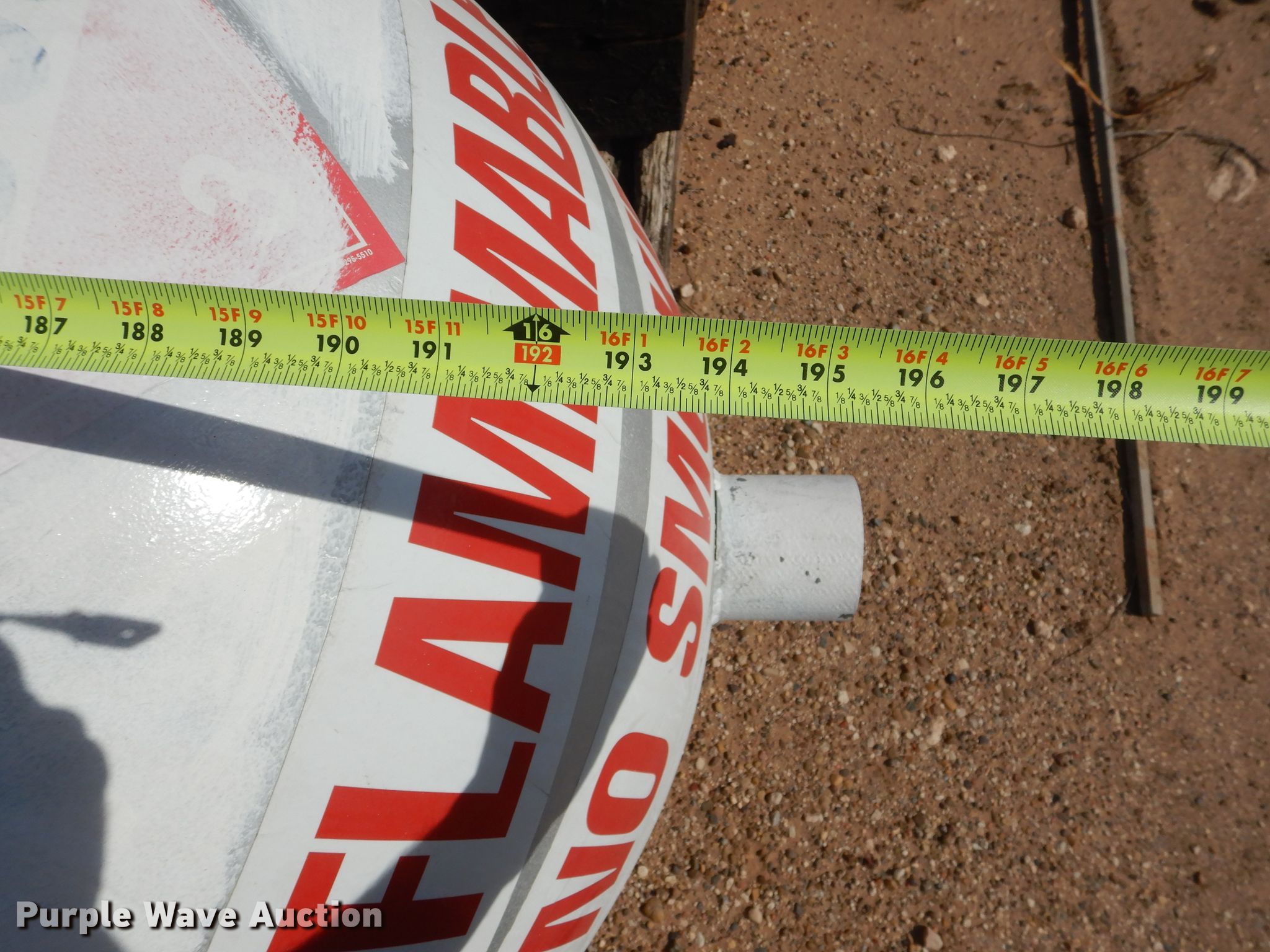 1,000 gallon propane tank in Slaton, TX Item HC9127 sold Purple Wave