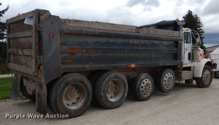 image for item AF9950 1993 Freightliner FLD  dump truck