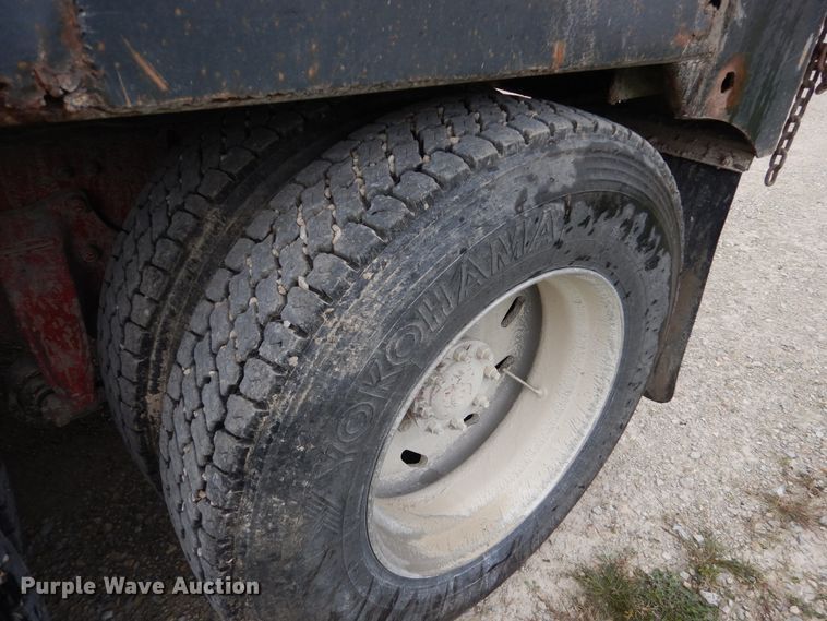 image for item AF9950 1993 Freightliner FLD  dump truck