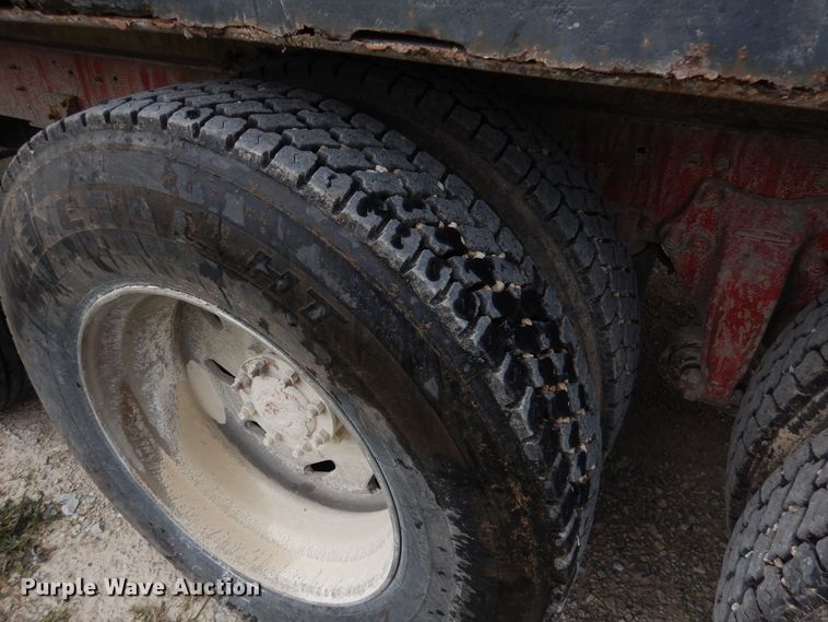 image for item AF9950 1993 Freightliner FLD  dump truck