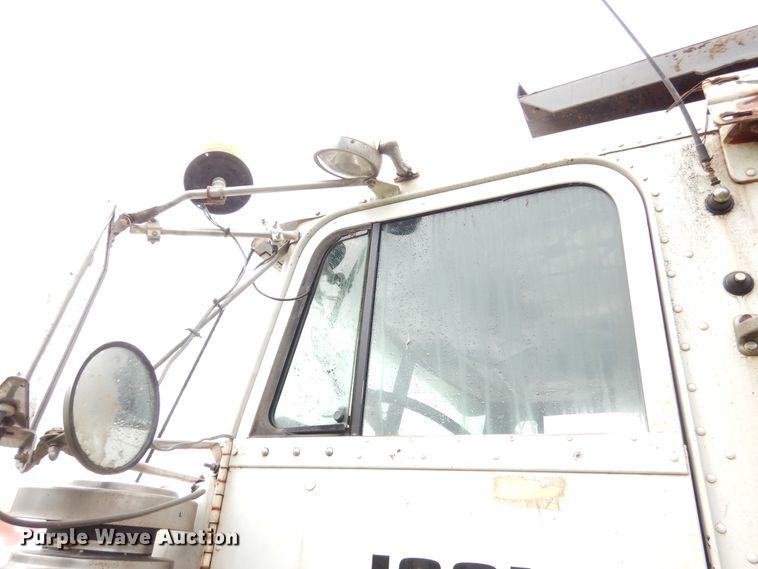 image for item AF9950 1993 Freightliner FLD  dump truck