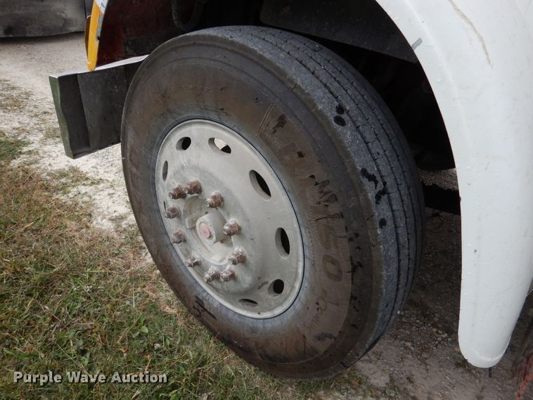 image for item AF9950 1993 Freightliner FLD  dump truck