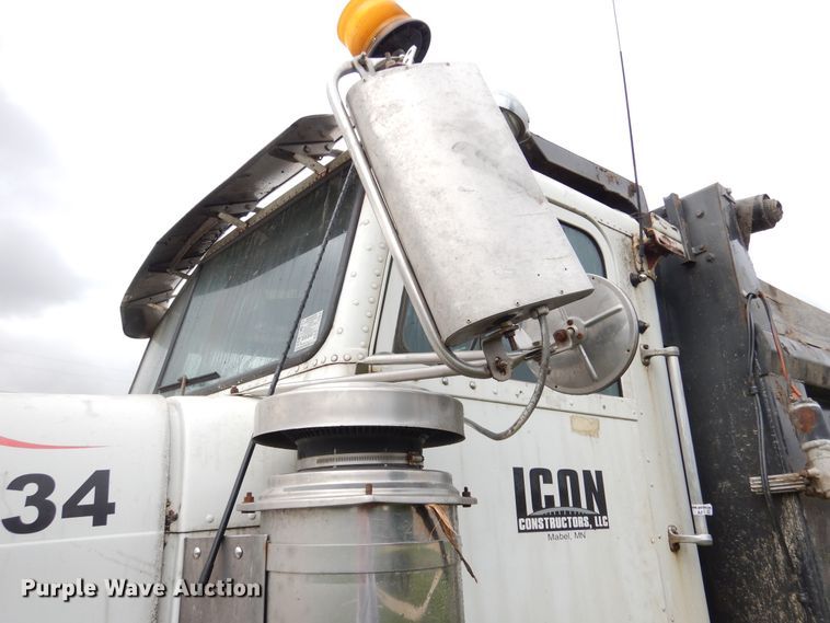 image for item AF9950 1993 Freightliner FLD  dump truck