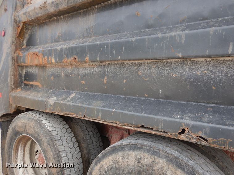 image for item AF9950 1993 Freightliner FLD  dump truck