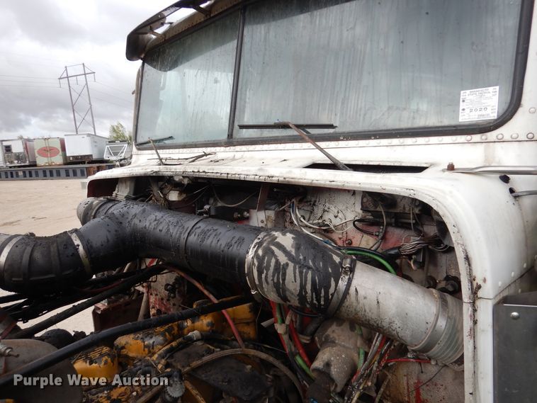 image for item AF9950 1993 Freightliner FLD  dump truck