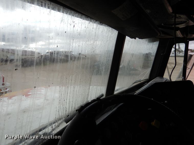 image for item AF9950 1993 Freightliner FLD  dump truck