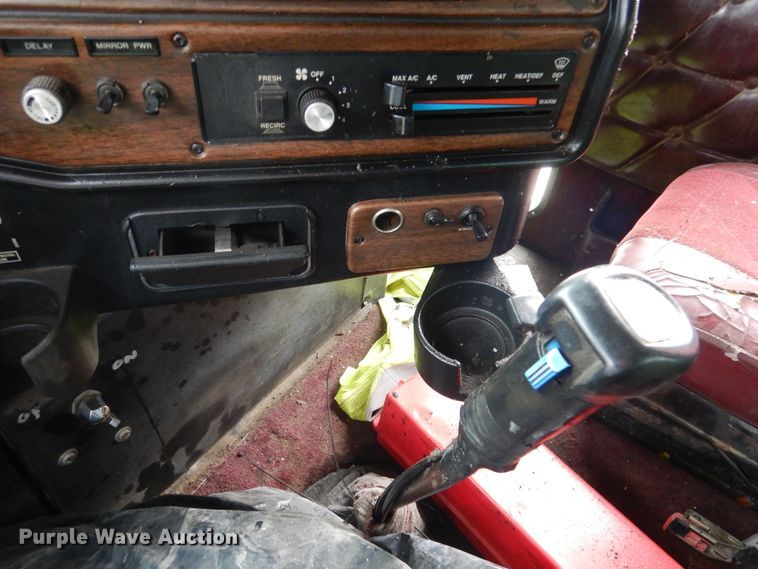 image for item AF9950 1993 Freightliner FLD  dump truck