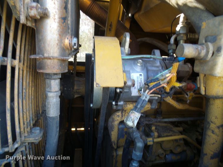 image for item DC2916 1997 Caterpillar 963B  track loader