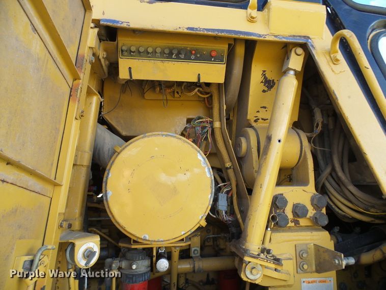 image for item DC2916 1997 Caterpillar 963B  track loader