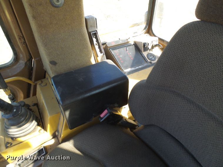 image for item DC2916 1997 Caterpillar 963B  track loader