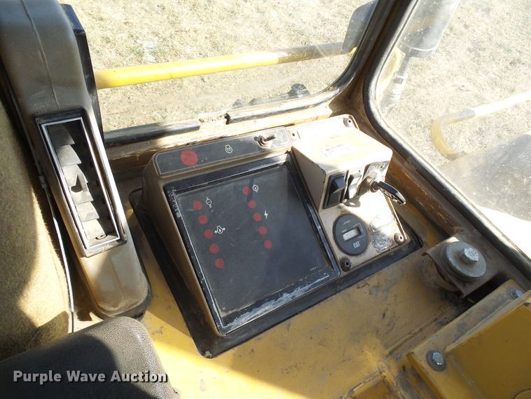 image for item DC2916 1997 Caterpillar 963B  track loader